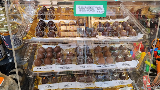 Yarn Store «Apples To Oranges», reviews and photos, 204 E Main St, Silverton, OR 97381, USA