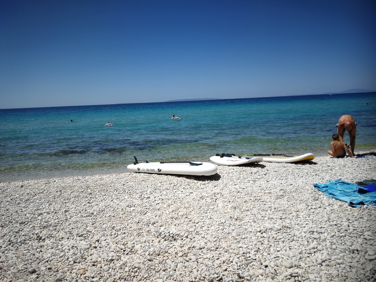 Foto de Strasko beach com água cristalina superfície