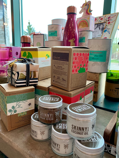 Florist «Forest Lake Floral, Gift & Garden», reviews and photos, 508 Lake St S, Forest Lake, MN 55025, USA