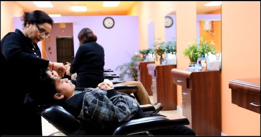 Beauty Salon «Ankur Eyebrow Threading & Beauty Salon», reviews and photos, 12111 Beach Blvd, Stanton, CA 90680, USA