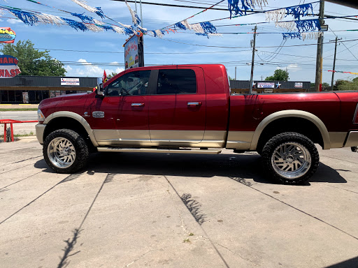 Car Wash «Car Spa Midtown», reviews and photos, 2801 Brazos St, Houston, TX 77006, USA