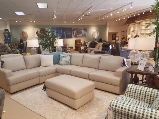 Furniture Store «Moss Creek Village Furniture», reviews and photos, 1569 Fording Island Rd, Hilton Head Island, SC 29926, USA