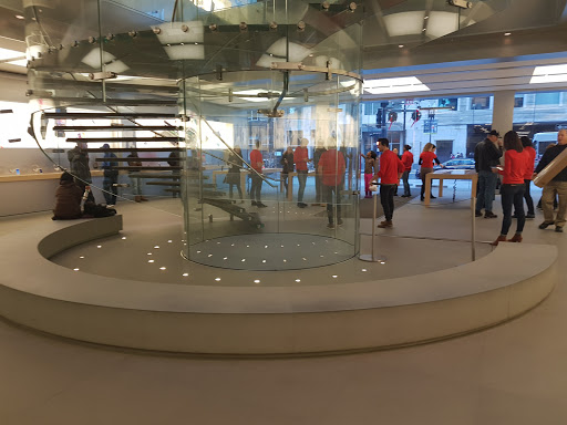 Computer Store «Apple Boylston Street», reviews and photos, 815 Boylston St, Boston, MA 02116, USA