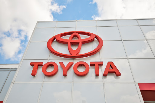 Toyota Dealer «Kings Toyota - New Cars, Indoor Showroom», reviews and photos, 4700 Fields Ertel Rd, Cincinnati, OH 45249, USA