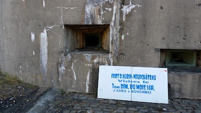 Photos of Fort Aubin-Neufch&acirc;teau