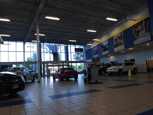 Used Car Dealer «CarMax», reviews and photos, 101 N Wolf Rd, Hillside, IL 60162, USA
