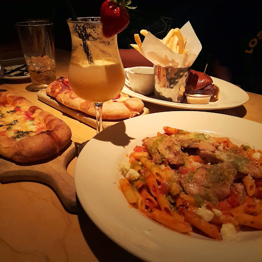 American Restaurant «The Cheesecake Factory», reviews and photos, 12379 N Main St, Rancho Cucamonga, CA 91739, USA