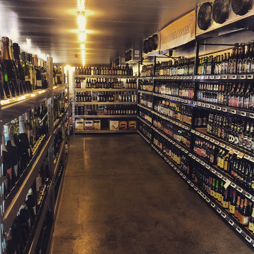 Liquor Store «Gateway Liquor», reviews and photos, 3751 Tower Rd E, Aurora, CO 80011, USA