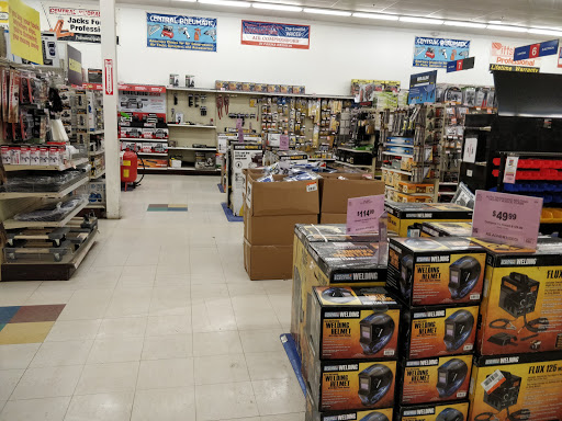 Hardware Store «Harbor Freight Tools», reviews and photos, 6272 Pearl Rd, Parma Heights, OH 44130, USA