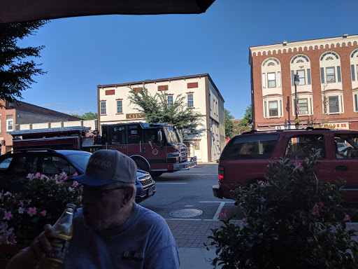 Tobacco Shop «Tobacco Barn», reviews and photos, 53 Elm St #2, Westfield, MA 01085, USA