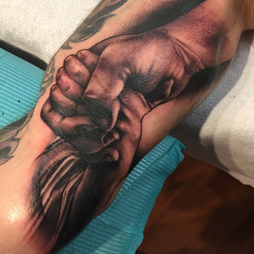 Tattoo Shop «Relic Tattoo Studio», reviews and photos, 801 County Line Rd, Horsham, PA 19044, USA