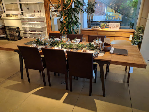 Furniture Store «Crate and Barrel», reviews and photos, 2680 NE 49th St, Seattle, WA 98105, USA