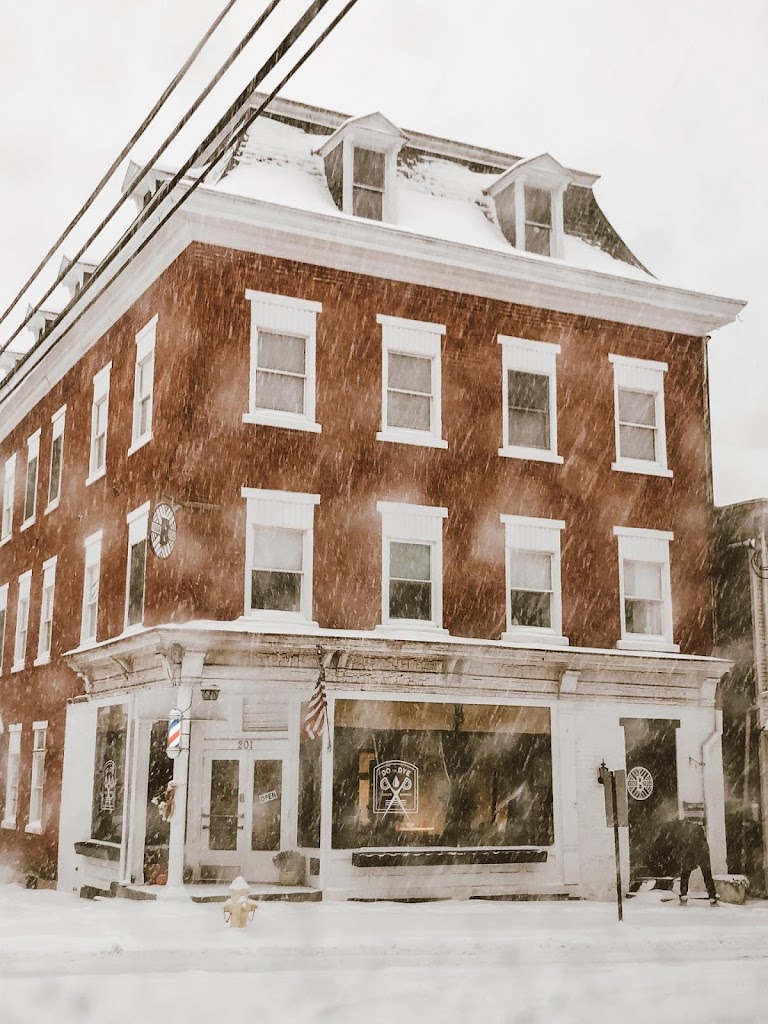 Do or Dye Salon & Barber Shop 17961