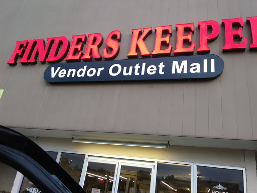 Outlet Mall «Finders Keepers Traders Outlet Mall», reviews and photos, 740-784 Chelsa Dr, Madisonville, KY 42431, USA