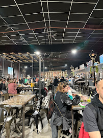 Atmosphère du Restauration rapide ÔCargo Food Court à La Garde - n°14