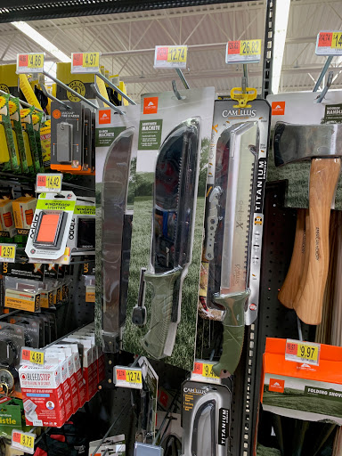 Department Store «Walmart Supercenter», reviews and photos, 305 10th St, Floresville, TX 78114, USA