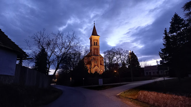 Dunaszentmiklósi Szent Miklós püspök-templom - Templom