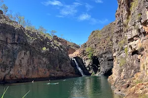 Barramundi Gorge (Maguk) Waterfall image