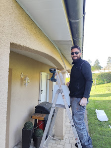 Mickael renovation entreprise couvreur zingueur nettoyage de toiture démoussage de toiture habillage alu PVC 2320 Rte nationale, 01120 La Boisse, France
