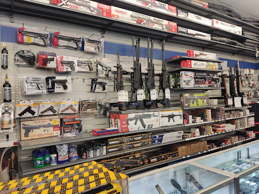 Sporting Goods Store «Big 5 Sporting Goods - Pinole», reviews and photos, 1572 Fitzgerald Dr, Pinole, CA 94564, USA