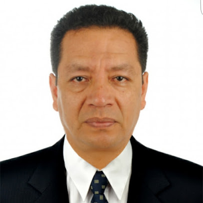 Dr. Cesar Enrique Chavez Toro, Pediatra