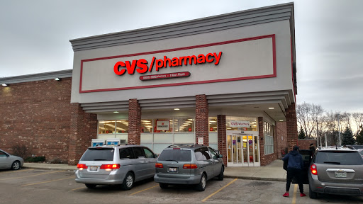 CVS, 1400 E Roosevelt Rd, Wheaton, IL 60187, USA, 