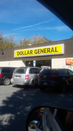 Discount Store «Dollar General», reviews and photos, 36 Winter Place Lane, Newland, NC 28657, USA