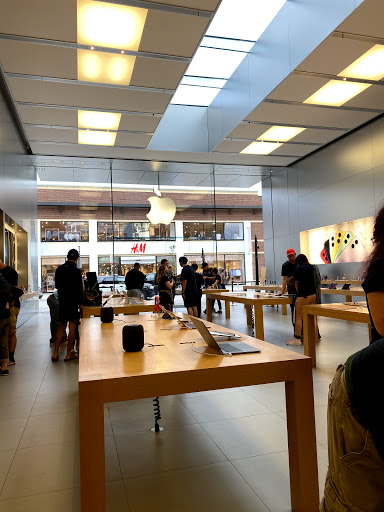 Computer Store «Apple Uptown», reviews and photos, 3018 Hennepin Ave, Minneapolis, MN 55408, USA