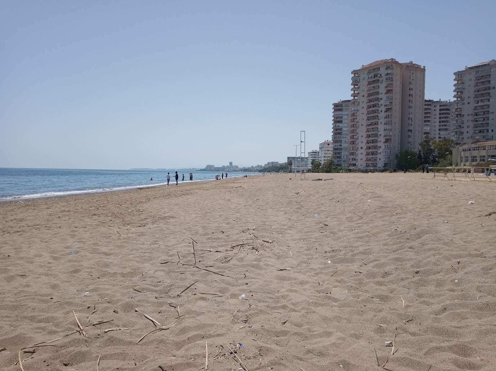 Foto von Mezitli beach II mit beiger sand Oberfläche