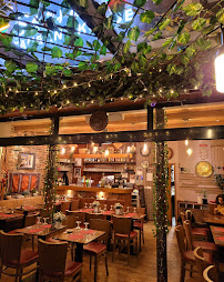 Atmosphère du Restaurant de spécialités du Moyen-Orient Restaurant Kurde Sersaf à Paris - n°17