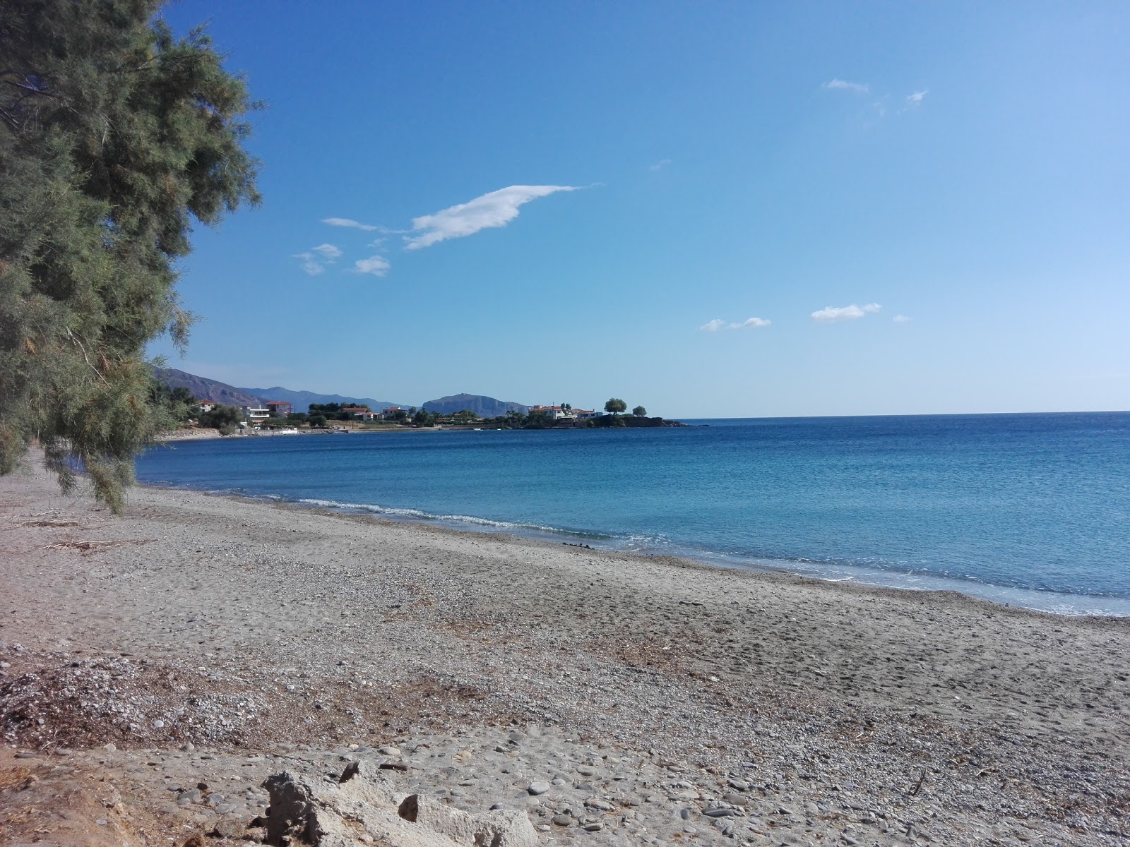 Swords beach'in fotoğrafı geniş bir kıyı şeridi ile birlikte