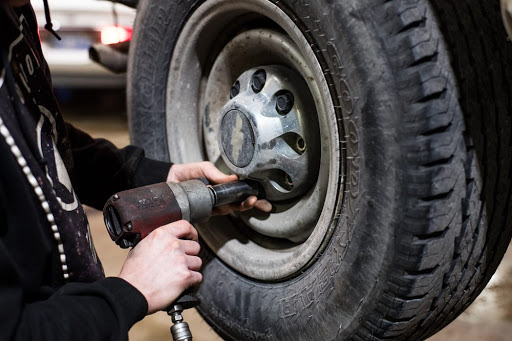 Auto Repair Shop «AE Auto Care», reviews and photos, 17175 Middlebelt Rd, Livonia, MI 48152, USA