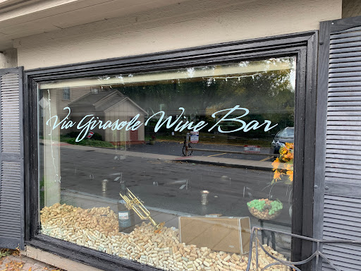 Pittsford Wine & Spirits, 3 Schoen Pl, Pittsford, NY 14534, USA, 