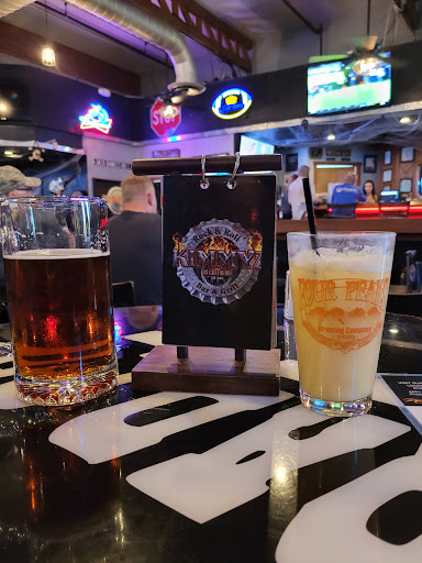 Bar & Grill «Kimmyz On Greenway Rock & Roll Bar & Grill», reviews and photos, 5930 W Greenway Rd, Glendale, AZ 85306, USA