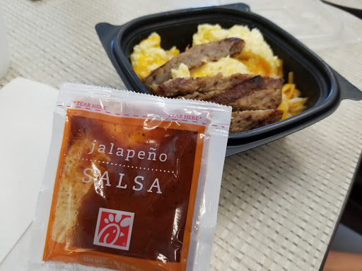 Fast Food Restaurant «Chick-fil-A», reviews and photos, 1185 Woodstock Rd, Roswell, GA 30075, USA