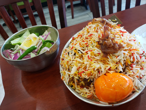 Sultans Dine Halal Restaurant image 4