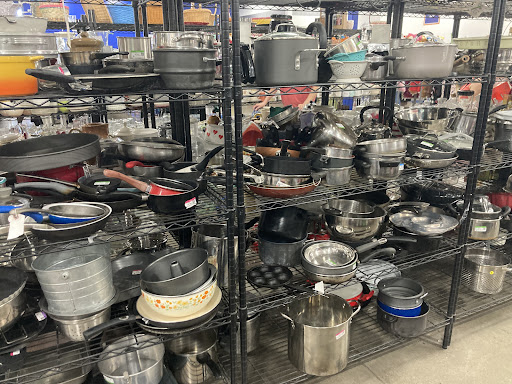 Thrift Store «Pebble Creek Goodwill Retail Store & Donation Center», reviews and photos, 15433 W McDowell Rd, Goodyear, AZ 85395, USA