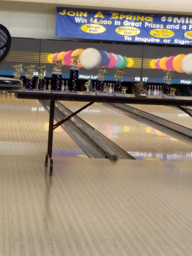 Bowling Alley «Plaza Lanes», reviews and photos, 2701 Douglas Ave, Des Moines, IA 50310, USA