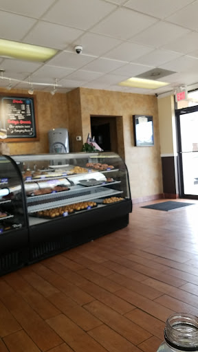 Donut Shop «Good Things Donuts», reviews and photos, 625 Eglin Pkwy NE, Fort Walton Beach, FL 32547, USA