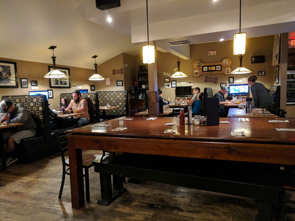 Bulldogs Bar & Grill 08215