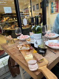 Intérieur du Restaurant Charcuterie Sébastien Zozaya à Bayonne - n°4