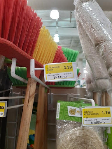 Shopping Mall «Tree Trail Village Shopping Ctr», reviews and photos, 1250 Tech Dr, Norcross, GA 30044, USA