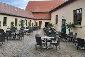 Gaststätte ZUM VOLKSHAUS Colbitz image