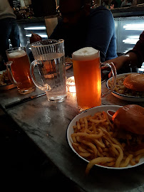 Sandwich au poulet du Restaurant de hamburgers PNY OBERKAMPF à Paris - n°9