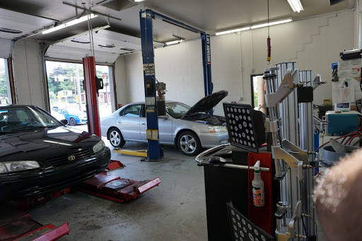 Auto Repair Shop «Safari Automotive Sales and Service», reviews and photos, 945 Chestnut St, Emmaus, PA 18049, USA