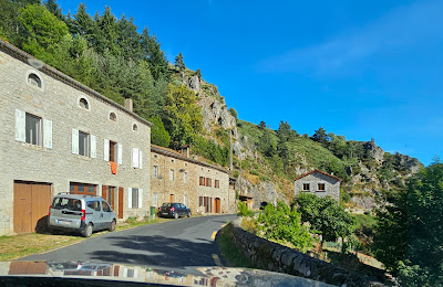 Croix de Saint-Bonnet-de-Montauroux à St Bonnet-Laval