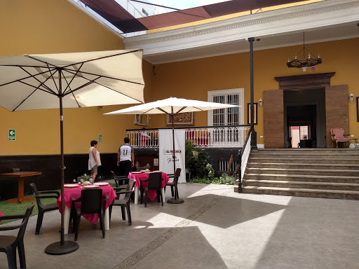 Garden restaurants in Trujillo