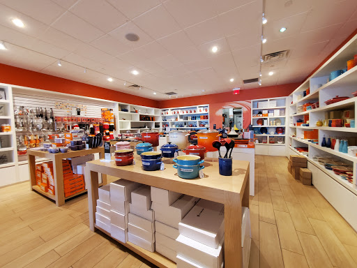 Shopping Mall «Silver Sands Premium Outlets», reviews and photos, 10562 Emerald Coast Pkwy W, Miramar Beach, FL 32550, USA