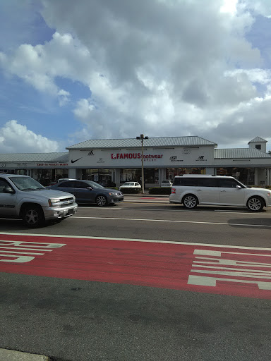 Shoe Store «Famous Footwear Outlet», reviews and photos, 5580 International Dr, Orlando, FL 32819, USA