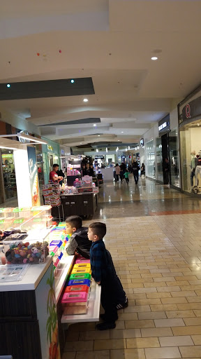 Shopping Mall «Westfield Oakridge», reviews and photos, 925 Blossom Hill Road, San Jose, CA 95123, USA